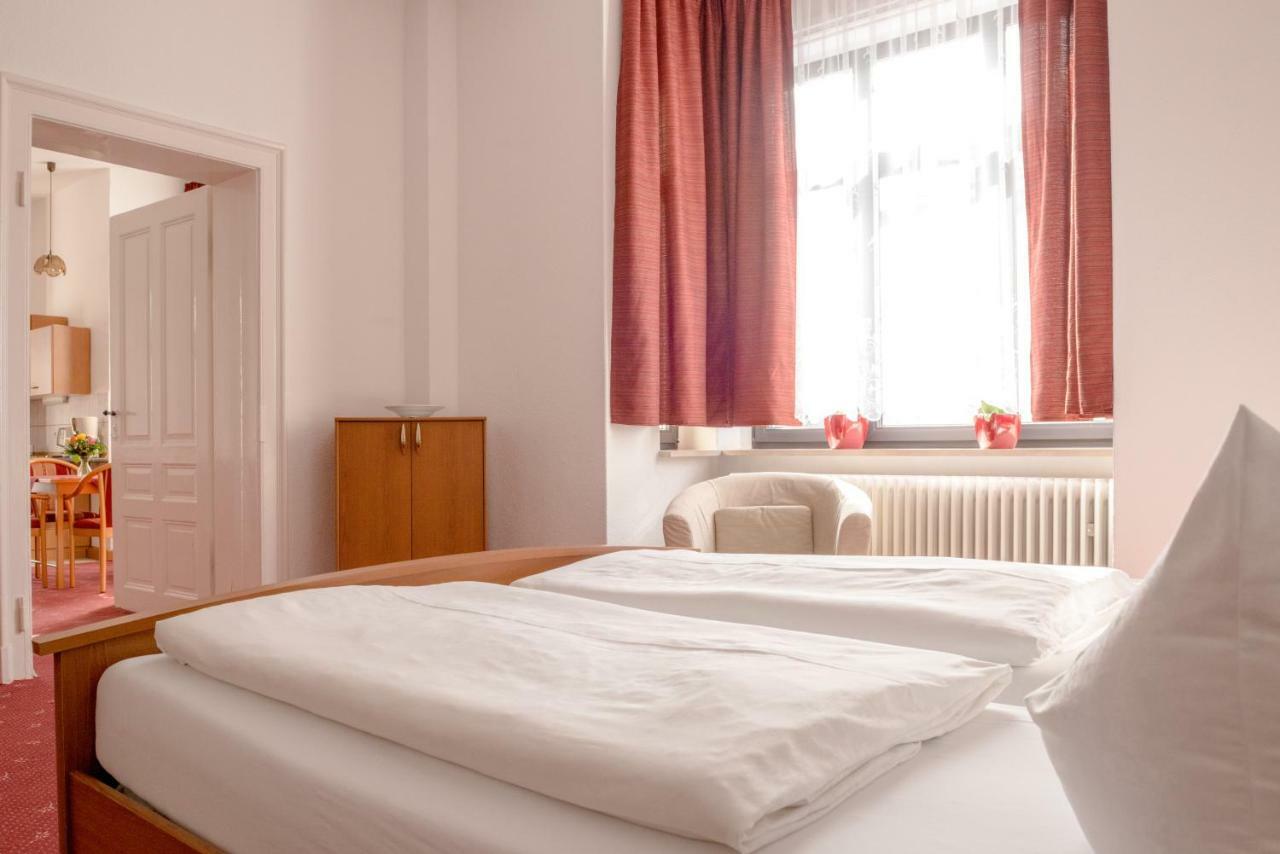 Hotel-Pension Heimburg バート・エルスター エクステリア 写真